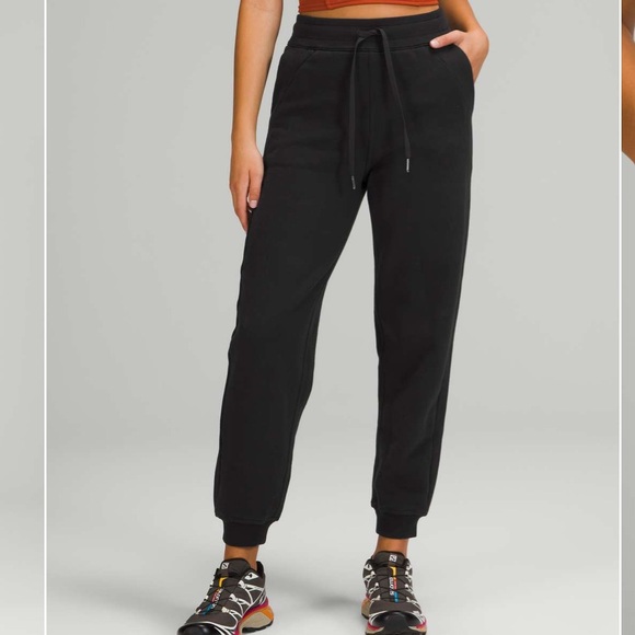 lululemon athletica Pants - Lululemon Scuba Relaxed High-Rise Jogger in Black